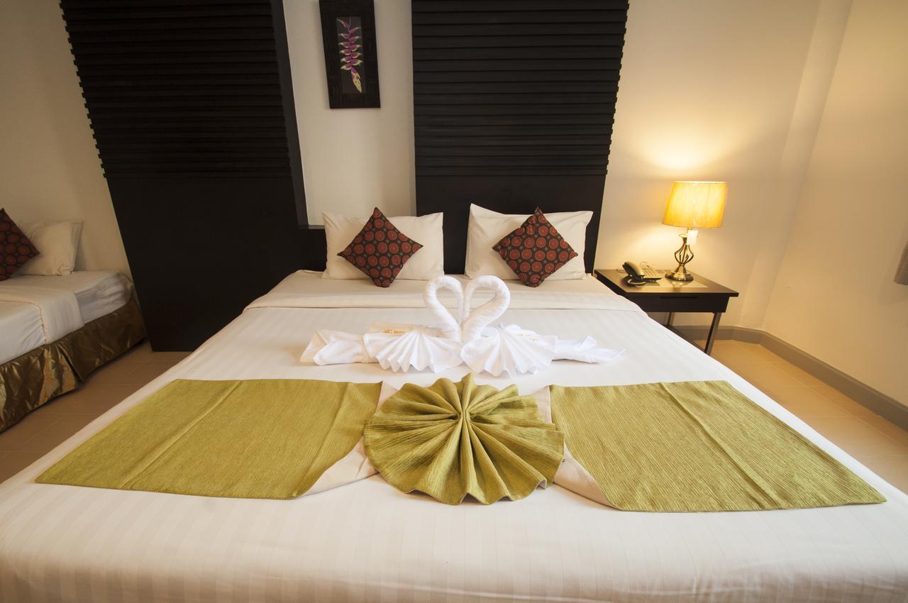 Отель Sino House Patong Экстерьер фото