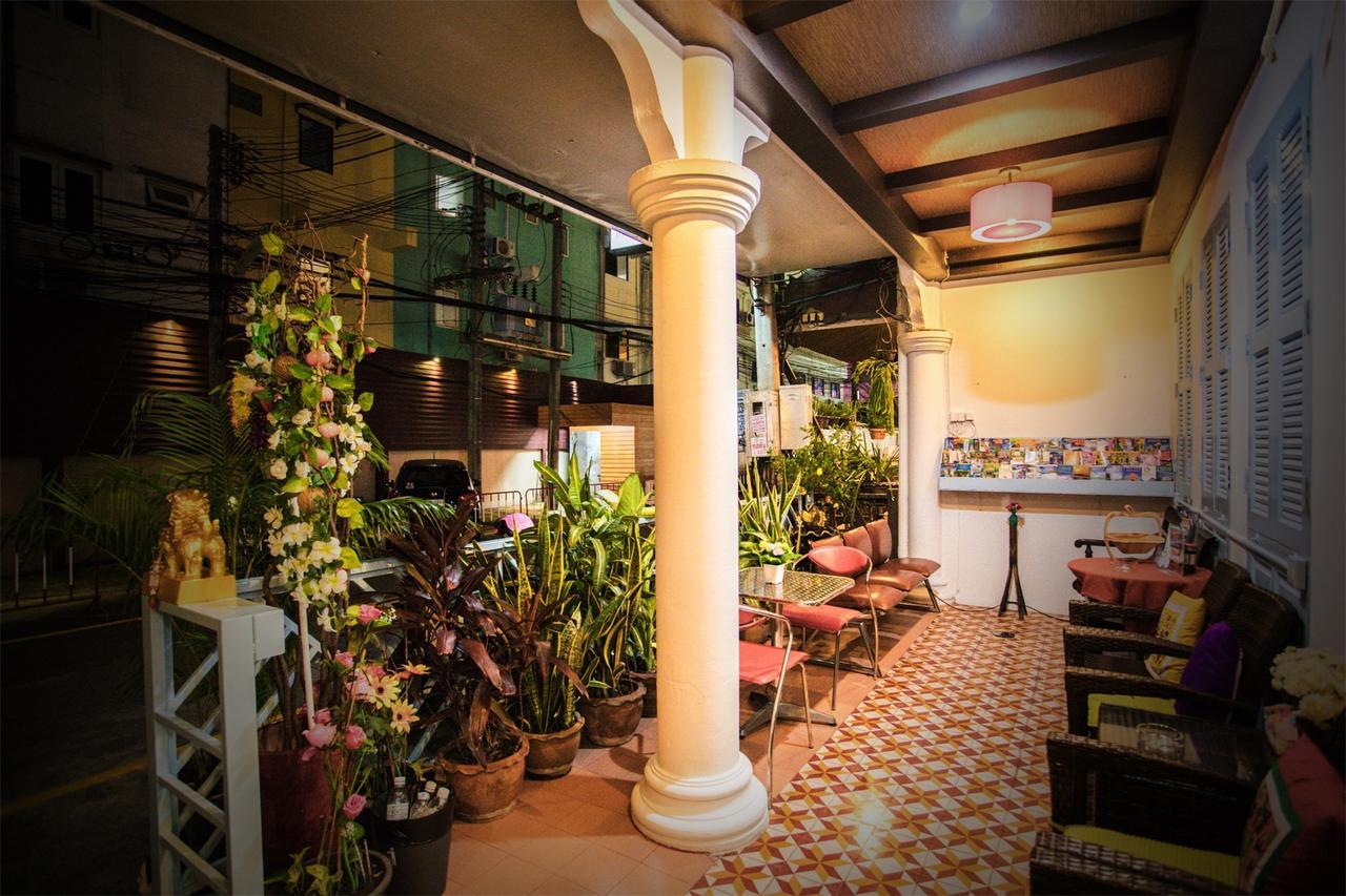 Отель Sino House Patong Экстерьер фото