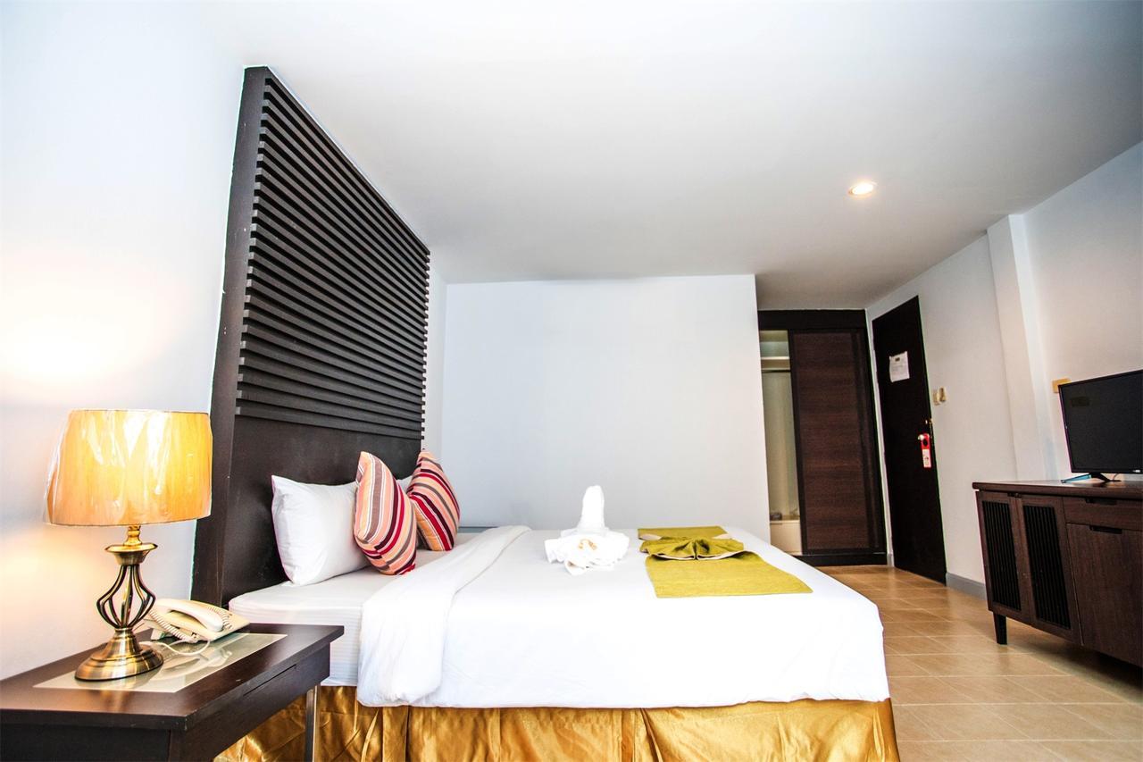 Отель Sino House Patong Экстерьер фото