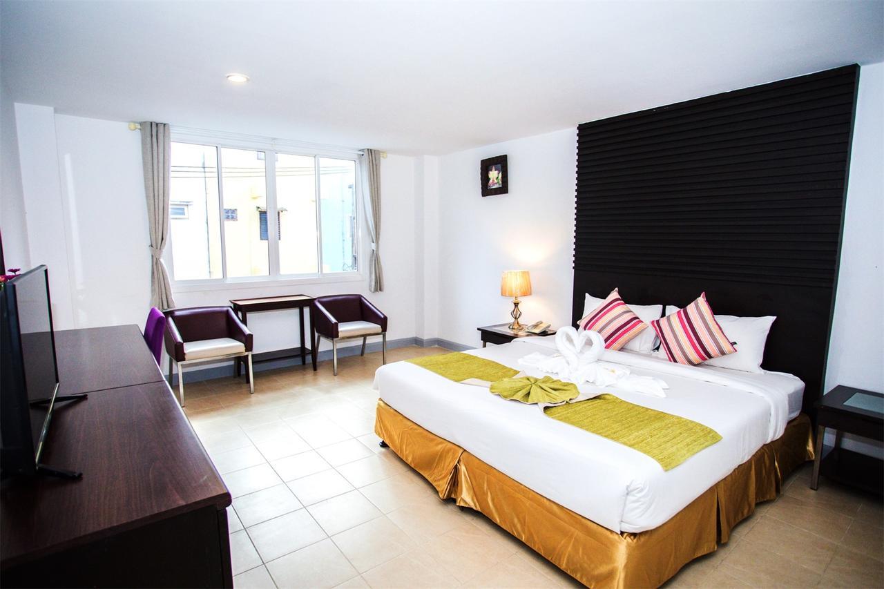Отель Sino House Patong Экстерьер фото