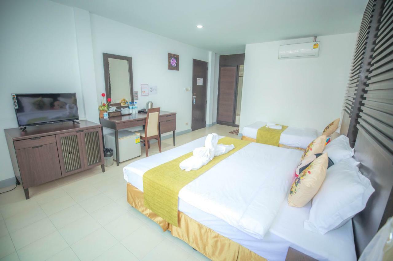 Отель Sino House Patong Экстерьер фото