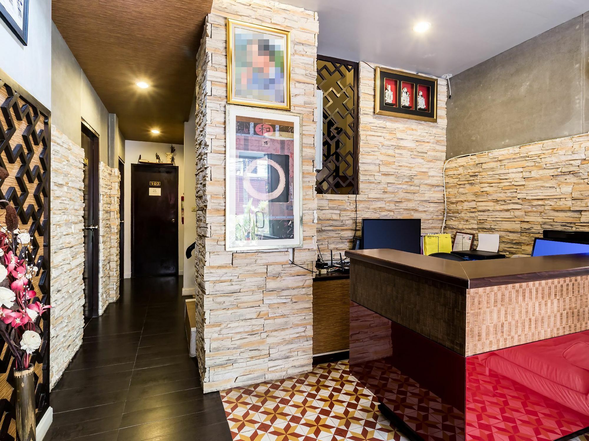 Отель Sino House Patong Экстерьер фото