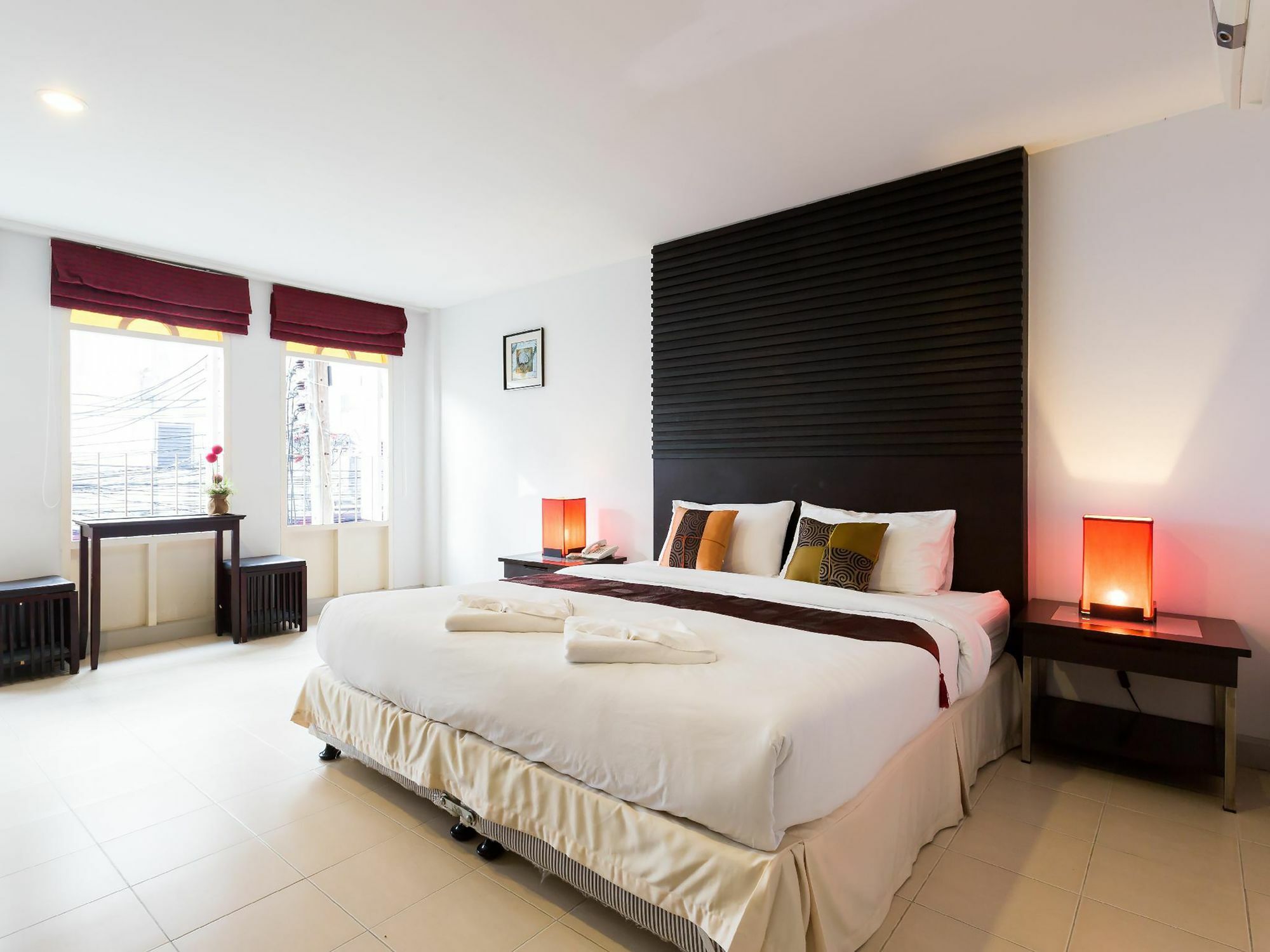 Отель Sino House Patong Экстерьер фото